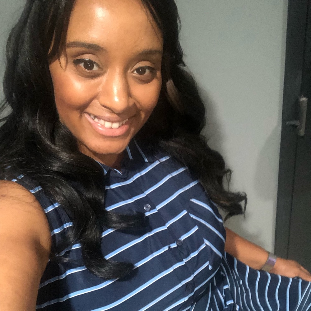 Meet your Posher, Cassandra
